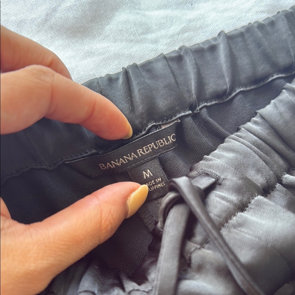 Banana Republic Black Wide Leg Pants - Picture 2 of 6